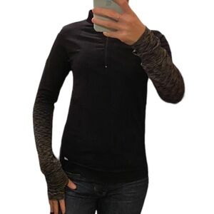 Jilla British Design back long sleeves sport top. Size S
